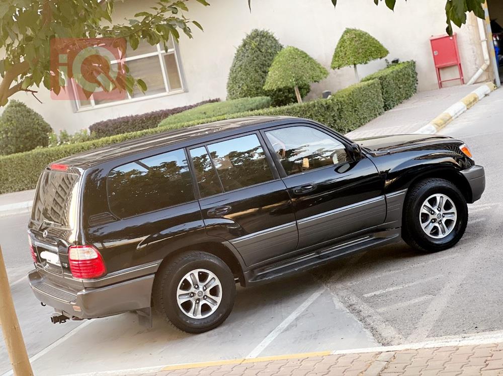 Lexus LX